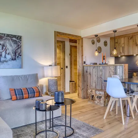 Apartment Charmant 2 A Avec Terrasse, Cheminee Et Wi-fi - Fr-1-453-320
